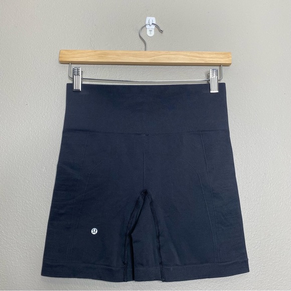 lululemon athletica Pants - Lululemon Seamless Black Shorts size small
